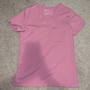 FIGS CATARINA SCRUB TOP CHALK PINK